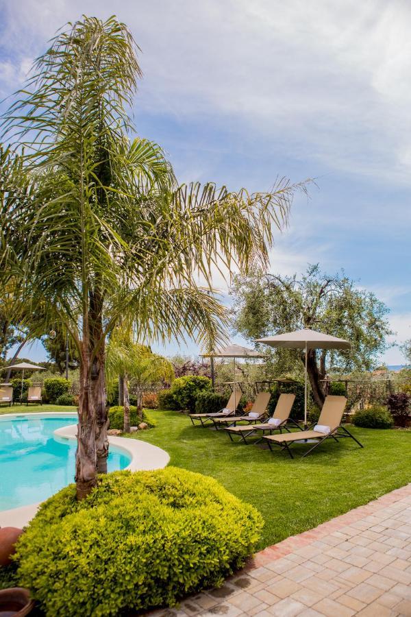 Leonardo Resort Imperia Bagian luar foto